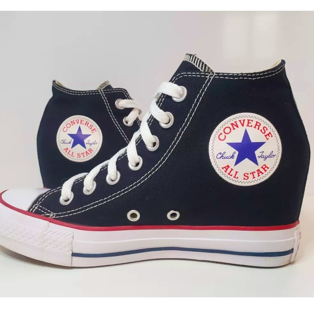 Converse Chuck Taylor All Star Lux Hidden Wedge - Size 8.5